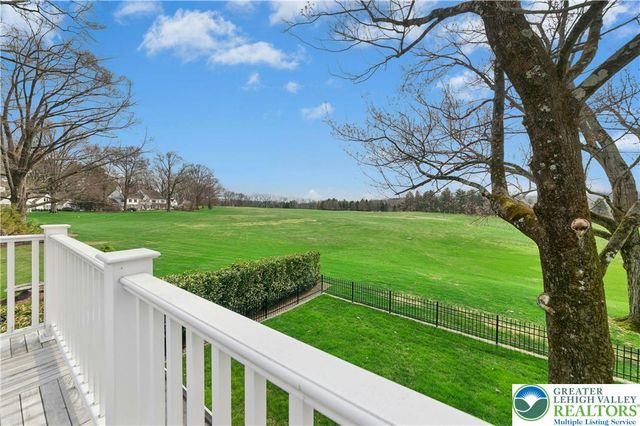 1584 Weyhill Circle, Lower Saucon Twp, PA 18015