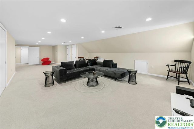 1584 Weyhill Circle, Lower Saucon Twp, PA 18015
