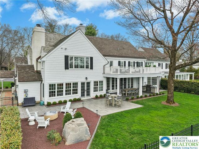 1584 Weyhill Circle, Lower Saucon Twp, PA 18015