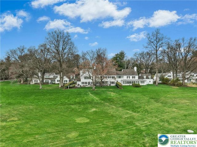 1584 Weyhill Circle, Lower Saucon Twp, PA 18015