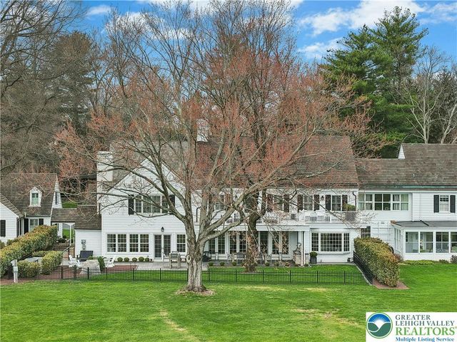 1584 Weyhill Circle, Lower Saucon Twp, PA 18015