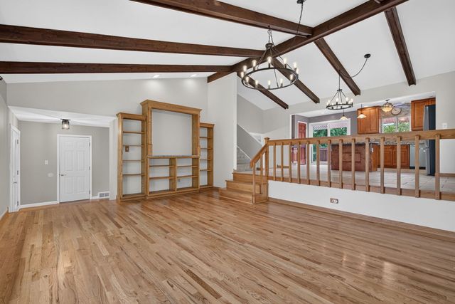 29W055 Schillinger Drive, Naperville, IL 60564