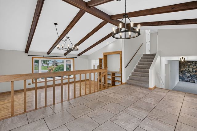 29W055 Schillinger Drive, Naperville, IL 60564