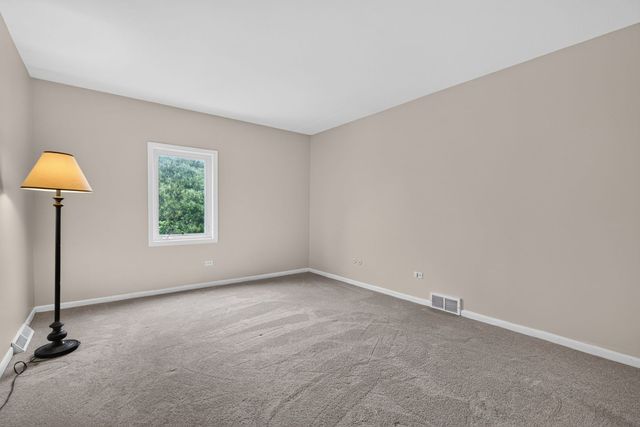 29W055 Schillinger Drive, Naperville, IL 60564