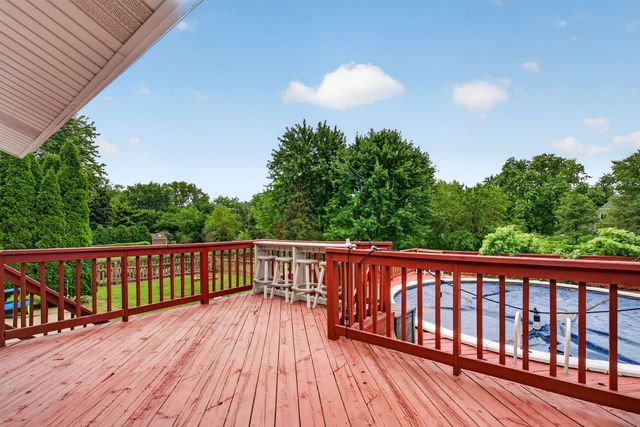 29W055 Schillinger Drive, Naperville, IL 60564