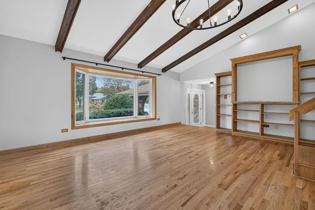 29W055 Schillinger Drive, Naperville, IL 60564