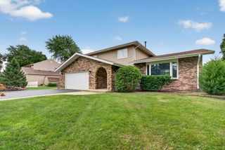 29W055 Schillinger Drive, Naperville, IL 60564