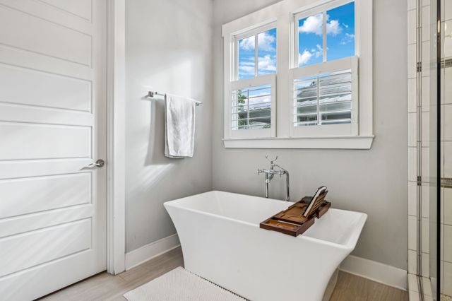 906 Acklen Ave, Nashville, TN 37203