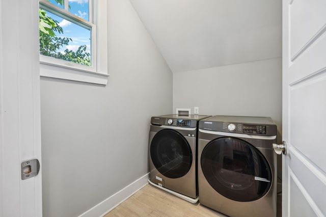 906 Acklen Ave, Nashville, TN 37203