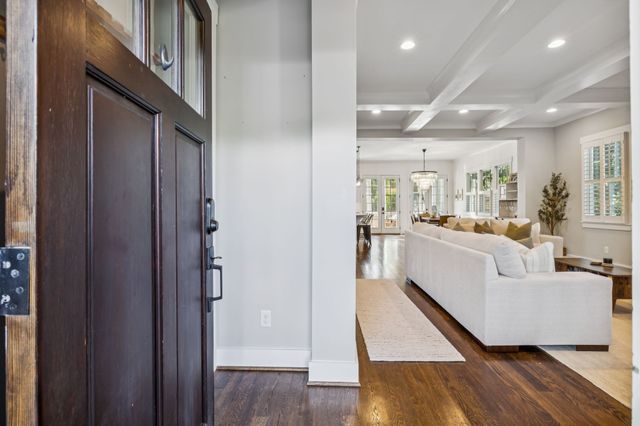 906 Acklen Ave, Nashville, TN 37203