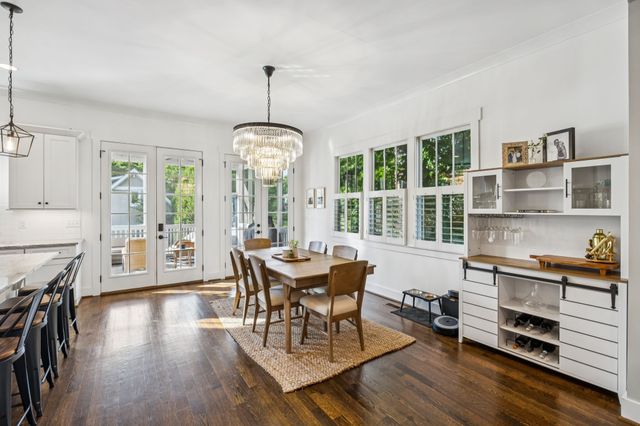 906 Acklen Ave, Nashville, TN 37203