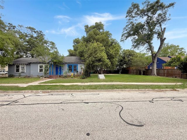 502 E Fayle Street, Baytown, TX 77520