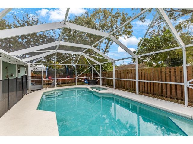 841 Williamson Avenue, Sebastian, FL 32958