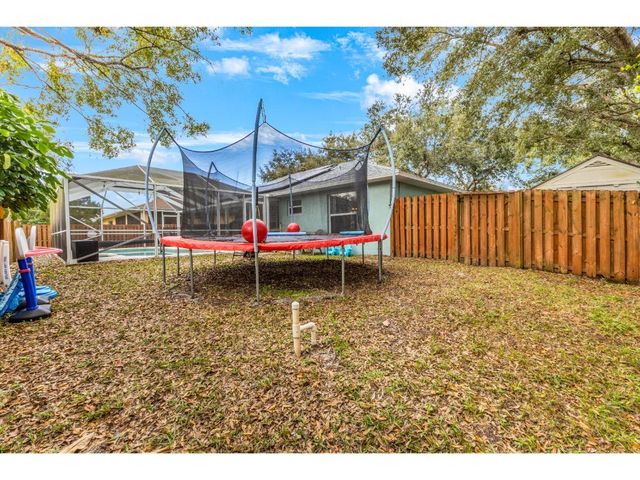 841 Williamson Avenue, Sebastian, FL 32958