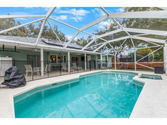 841 Williamson Avenue, Sebastian, FL 32958