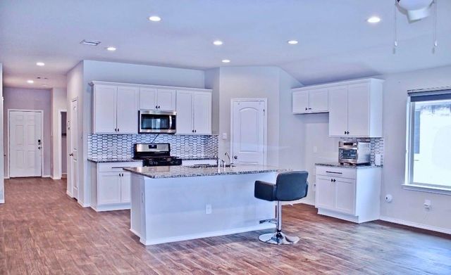 9925 Tammy Lane, Magnolia, TX 77354