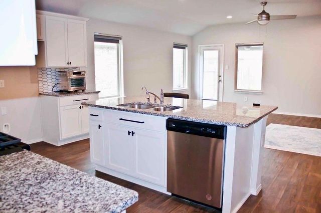 9925 Tammy Lane, Magnolia, TX 77354