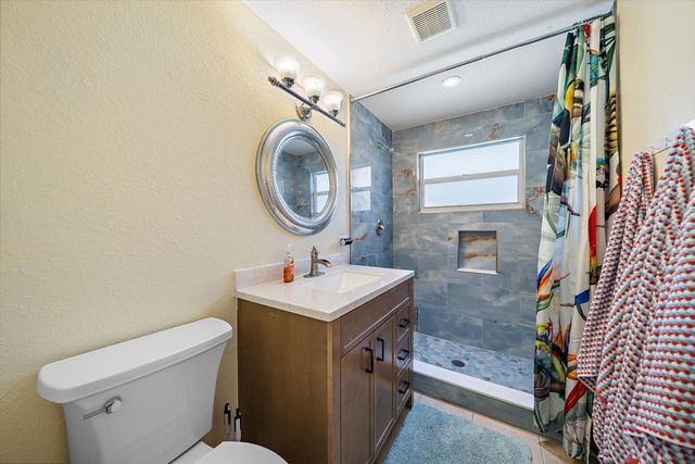 270 W SEMINOLE DRIVE, Venice, FL 34293