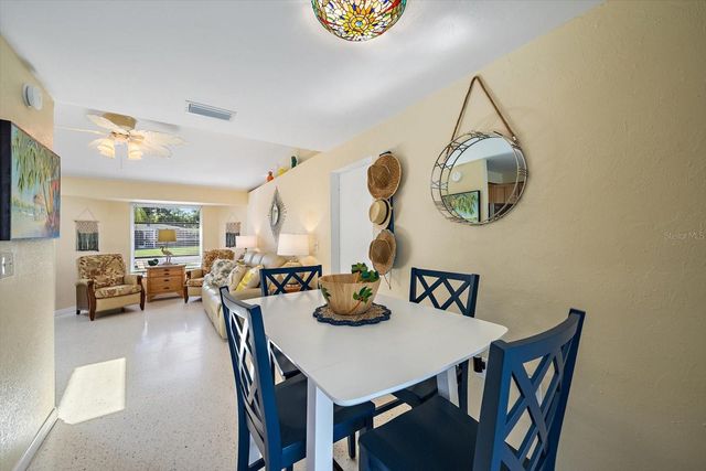 270 W SEMINOLE DRIVE, Venice, FL 34293