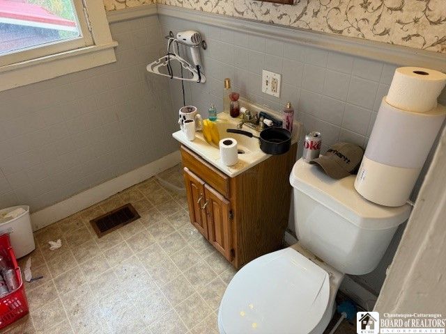 221 Steele Street, Jamestown, NY 14701