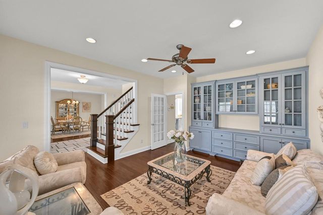 13300 N Silver Fox DRIVE, Mequon, WI 53097