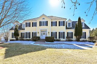 13300 N Silver Fox DRIVE, Mequon, WI 53097