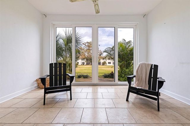 4480 OVERLOOK DRIVE NE 12, St Petersburg, FL 33703