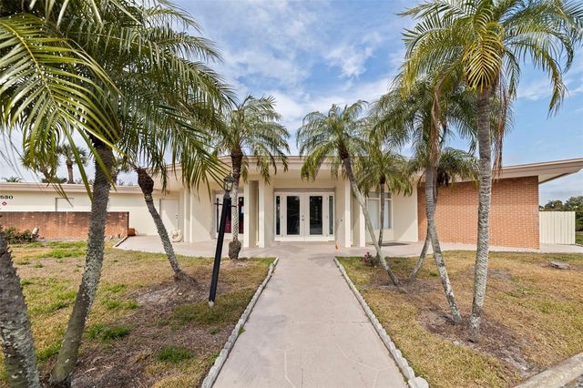 4480 OVERLOOK DRIVE NE 12, St Petersburg, FL 33703