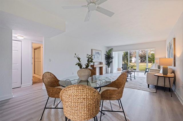 4480 OVERLOOK DRIVE NE 12, St Petersburg, FL 33703