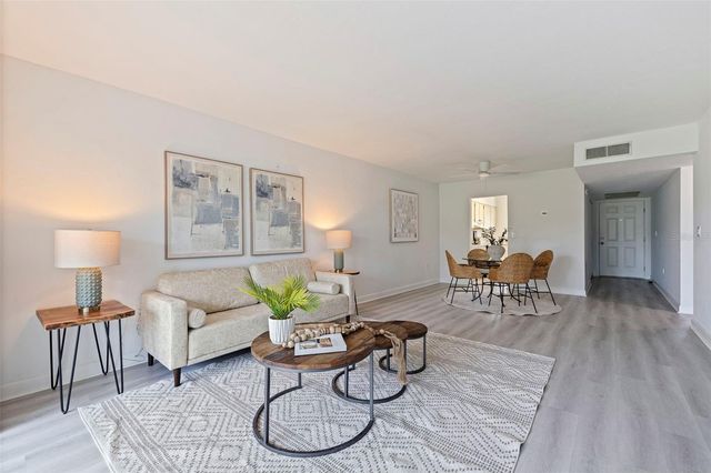 4480 OVERLOOK DRIVE NE 12, St Petersburg, FL 33703