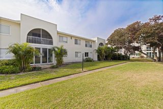 4480 OVERLOOK DRIVE NE 12, St Petersburg, FL 33703