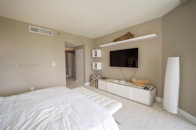 7000 Island Boulevard 608, Aventura, FL 33160