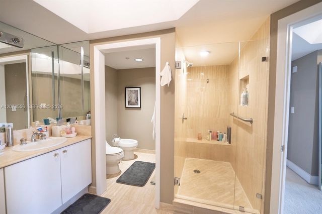 7000 Island Boulevard 608, Aventura, FL 33160