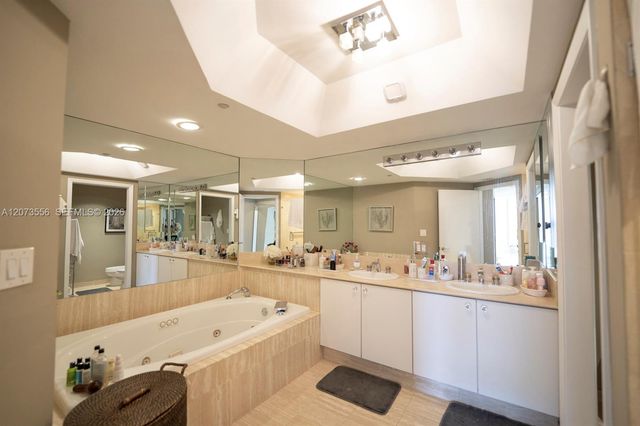 7000 Island Boulevard 608, Aventura, FL 33160