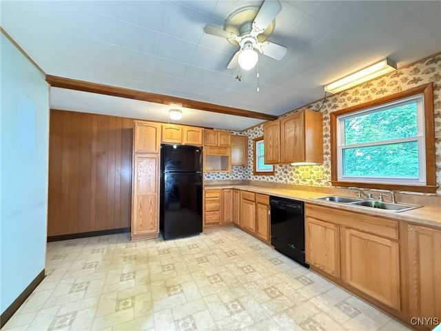 154 Kendall Drive West, Manlius, NY 13057