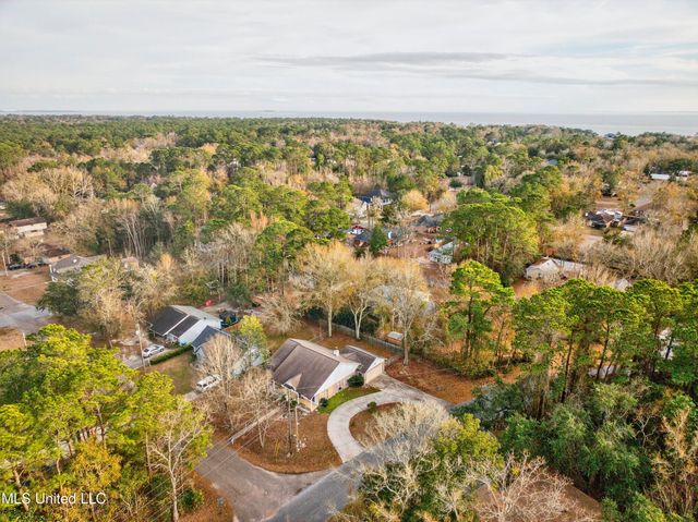 3313 Neptune Drive, Gautier, MS 39553