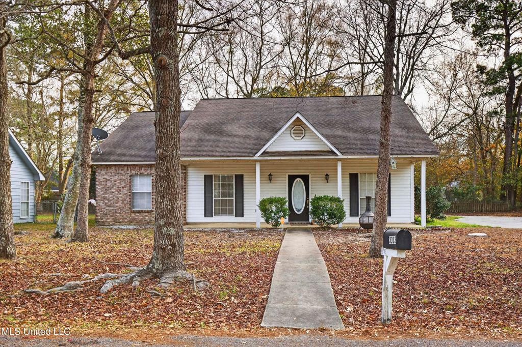 3313 Neptune Drive, Gautier, MS 39553