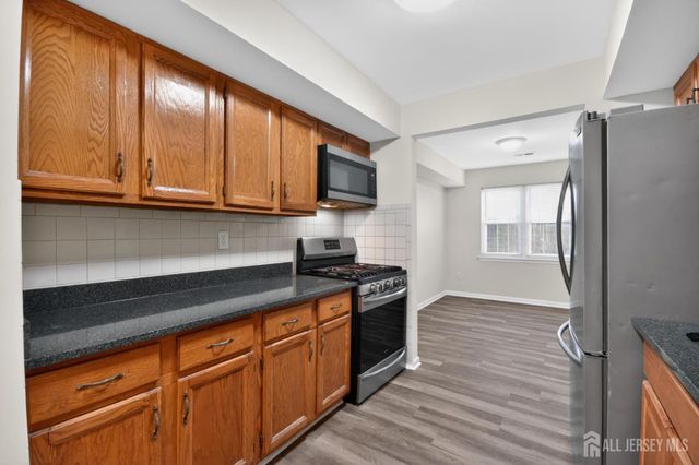 111 Keystone Court A, Woodbridge Proper, NJ 07095