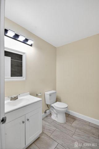 111 Keystone Court A, Woodbridge Proper, NJ 07095