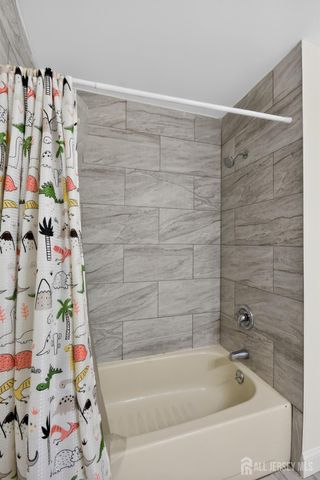 111 Keystone Court A, Woodbridge Proper, NJ 07095