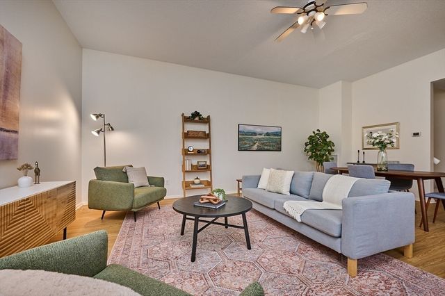 26 Crescent St G2, Northampton, MA 01060