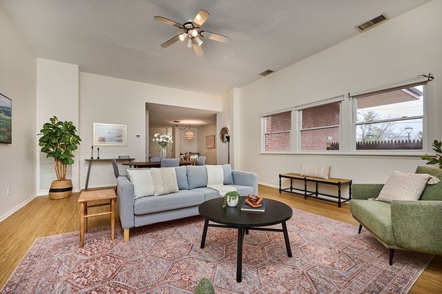 26 Crescent St G2, Northampton, MA 01060