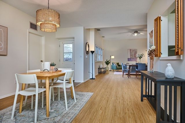 26 Crescent St G2, Northampton, MA 01060