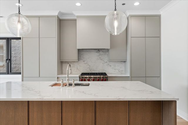 3036 N Sheffield Avenue 3, Chicago, IL 60657