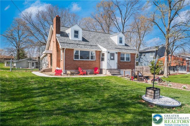 724 Krocks Court, Lower Macungie Twp, PA 18106