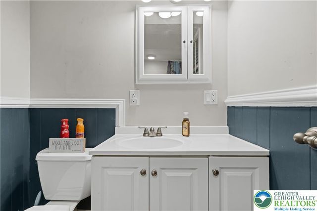724 Krocks Court, Lower Macungie Twp, PA 18106