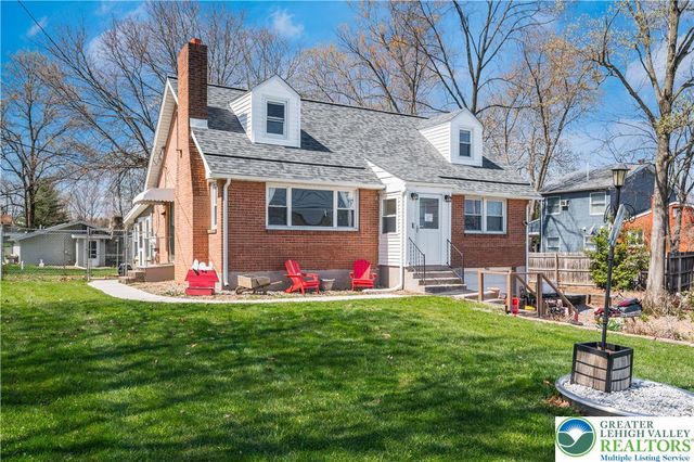 724 Krocks Court, Lower Macungie Twp, PA 18106