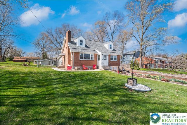 724 Krocks Court, Lower Macungie Twp, PA 18106