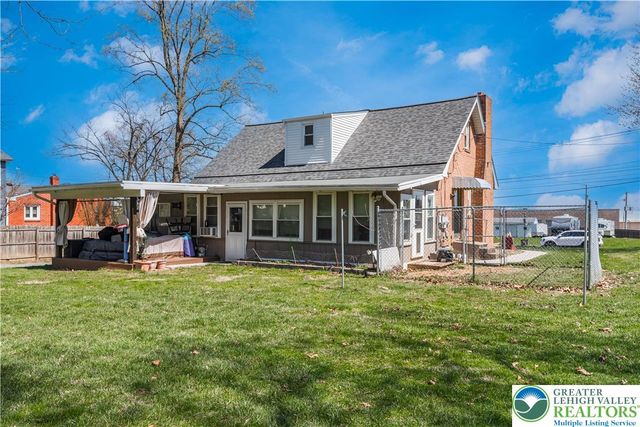 724 Krocks Court, Lower Macungie Twp, PA 18106
