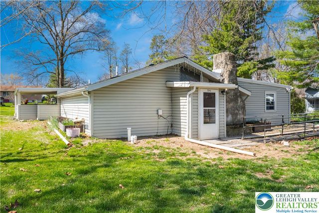 724 Krocks Court, Lower Macungie Twp, PA 18106
